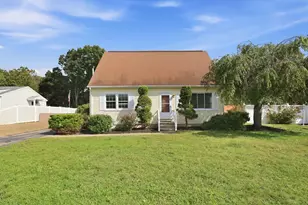 5 Timber Ln, Holyoke, MA 01040 - Photo 2