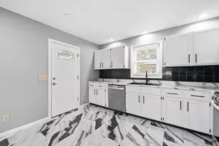5 Timber Ln, Holyoke, MA 01040 - Photo 14