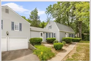 7 Logie Ln, Southwick, MA 01077 - Photo 2