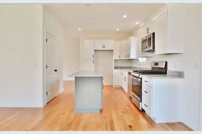 23D Crownshield #23D, Uxbridge, MA 01569 - Photo 6