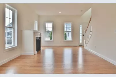 23D Crownshield #23D, Uxbridge, MA 01569 - Photo 4