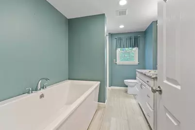96 East  Street, Pepperell, MA 01463 - Photo 32