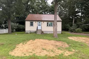 16 Assonet Blvd, Freetown, MA 02702 - Photo 2