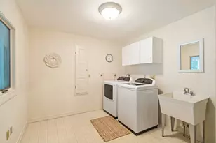 39 Stuart Rd, Rochester, MA 02770 - Photo 8