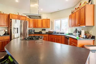 300 Crownshield Ave, Uxbridge, MA 01569 - Photo 8