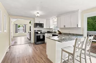 17 Dartmouth Dr, Milford, MA 01757 - Photo 8