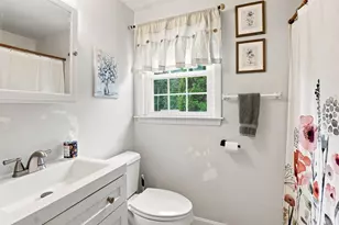17 Dartmouth Dr, Milford, MA 01757 - Photo 14