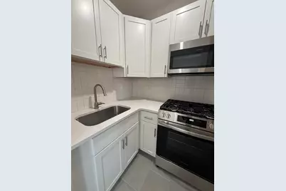 92-94 Shawmut Ave #1, New Bedford, MA 02740 - Photo 2