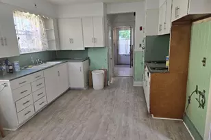27 Mansfield St, Framingham, MA 01702 - Photo 10