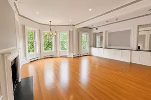 230 Marlborough St, Boston, MA 02116 - Photo 2