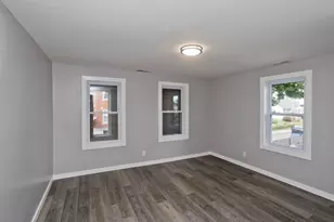 12 School St, Holyoke, MA 01040 - Photo 26