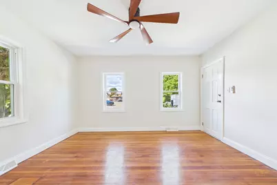 61 Bridge St, Fairhaven, MA 02719 - Photo 8