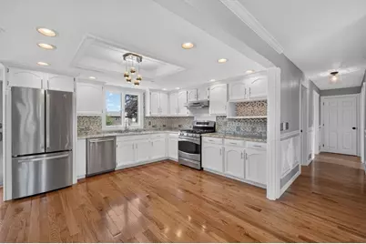 202 Oman St, Fall River, MA 02721 - Photo 6