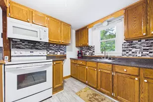 568 Berkley St, Berkley, MA 02779 - Photo 14