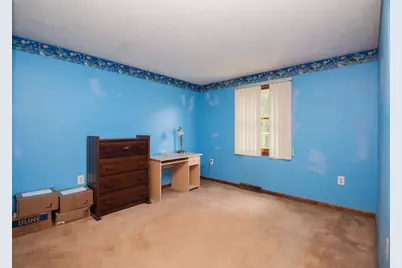 627 Pulaski #right, Bellingham, MA 02019 - Photo 10