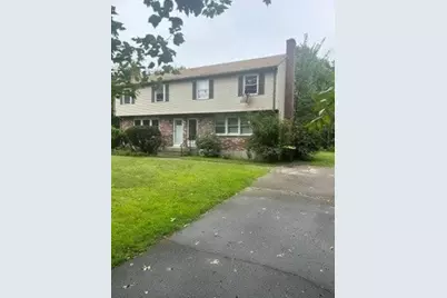 627 Pulaski #right, Bellingham, MA 02019 - Photo 2