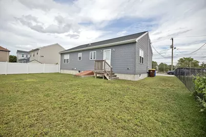 53 Pulaski St, Fall River, MA 02721 - Photo 8