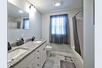 53 Pulaski St, Fall River, MA 02721 - Photo 16