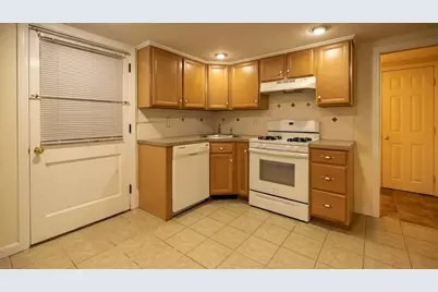 14 Stark Ave, Wakefield, MA 01880 - Photo 6