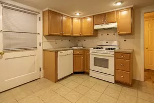14 Stark Ave, Wakefield, MA 01880 - Photo 6