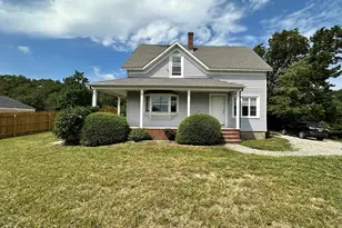 202 N Quarry St, Dartmouth, MA 02747 - Photo 1