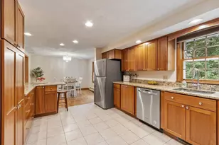 4 Apple Tree Ln, Wilmington, MA 01887 - Photo 8