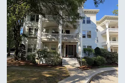 132 Middlesex Rd #1, Brookline, MA 02467 - Photo 2