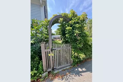 27 Montello St, Provincetown, MA 02657 - Photo 22