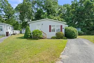 9 Hornbeam, Rockland, MA 02370 - Photo 2