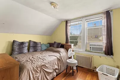 94 Stamford Ave, Providence, RI 02907 - Photo 20