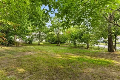 94 Stamford Ave, Providence, RI 02907 - Photo 4