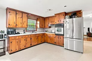 3 Aldrich Ave, Millbury, MA 01527 - Photo 4