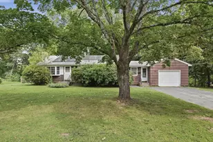 3 Aldrich Ave, Millbury, MA 01527 - Photo 2