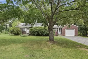 3 Aldrich Ave, Millbury, MA 01527 - Photo 2
