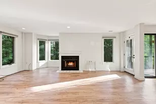 770 Salisbury, Worcester, MA 01609 - Photo 10