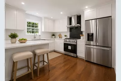 28 Hazelnut Pl, Dedham, MA 02026 - Photo 4