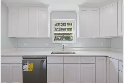 28 Hazelnut Pl, Dedham, MA 02026 - Photo 6