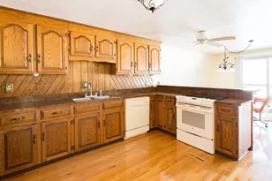 21-22 Beach Dr, West Brookfield, MA 01585 - Photo 4