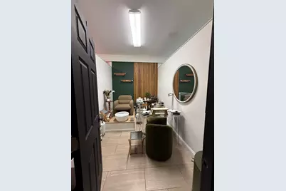 25 Savin Hill Ave, Boston, MA 02125 - Photo 10