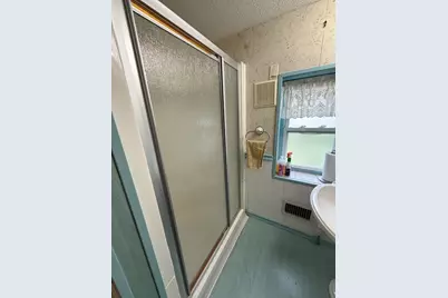 21 Freeman Ave, Webster, MA 01570 - Photo 26