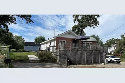 21 Freeman Ave, Webster, MA 01570 - Photo 1