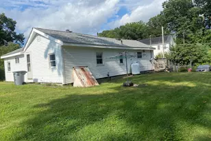 21 Freeman Ave, Webster, MA 01570 - Photo 4