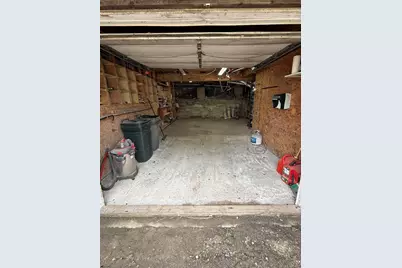 21 Freeman Ave, Webster, MA 01570 - Photo 30
