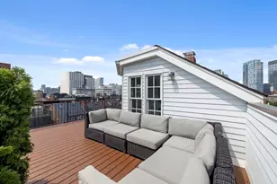 31 Bowdoin St, Boston, MA 02114 - Photo 28