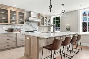 31 Bowdoin St, Boston, MA 02114 - Photo 10