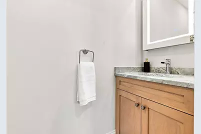 31 Bowdoin St #4, Boston, MA 02114 - Photo 14