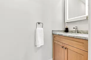 31 Bowdoin St, Boston, MA 02114 - Photo 14