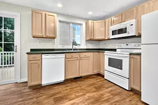 85 Steeple Chase Cir, Attleboro, MA 02703 - Photo 10