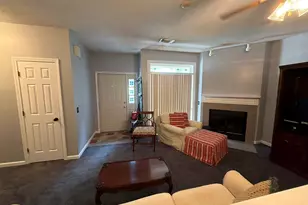 18 Devon Commons Ln, Braintree, MA 02184 - Photo 8