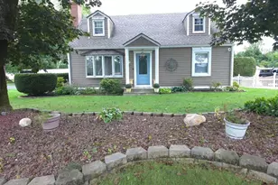 417 River Rd, Agawam, MA 01001 - Photo 1
